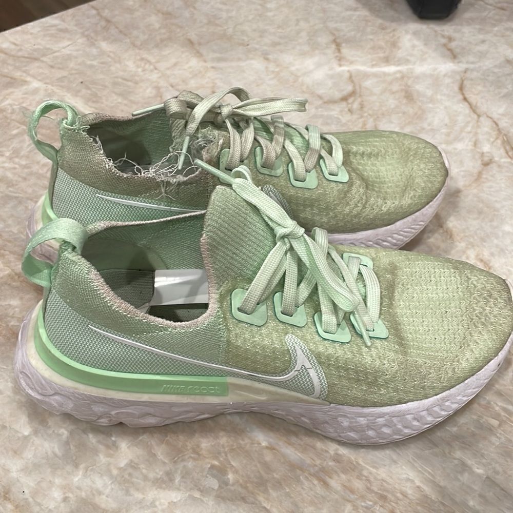 Woman’s Nike React Infinity Run FK - Picture 2 of 8